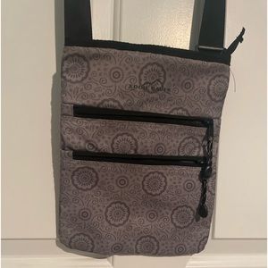 Crossbody purse
